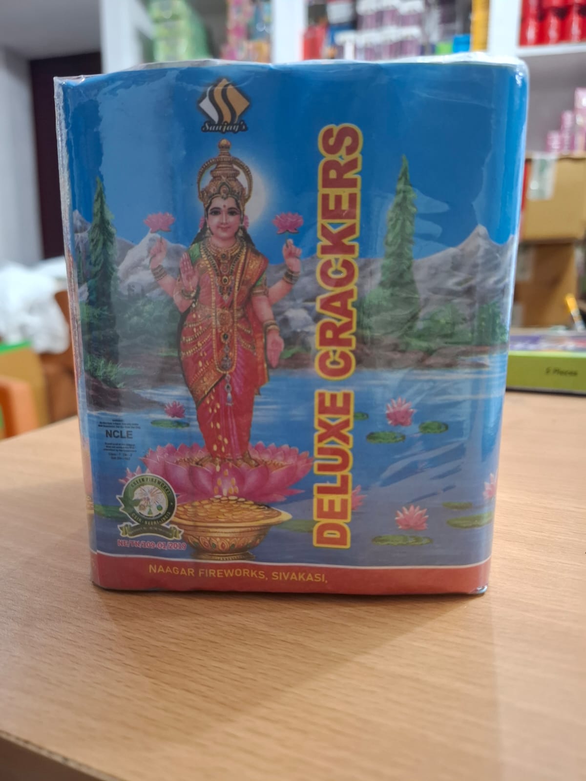 5 Inch Deluxe Crackers